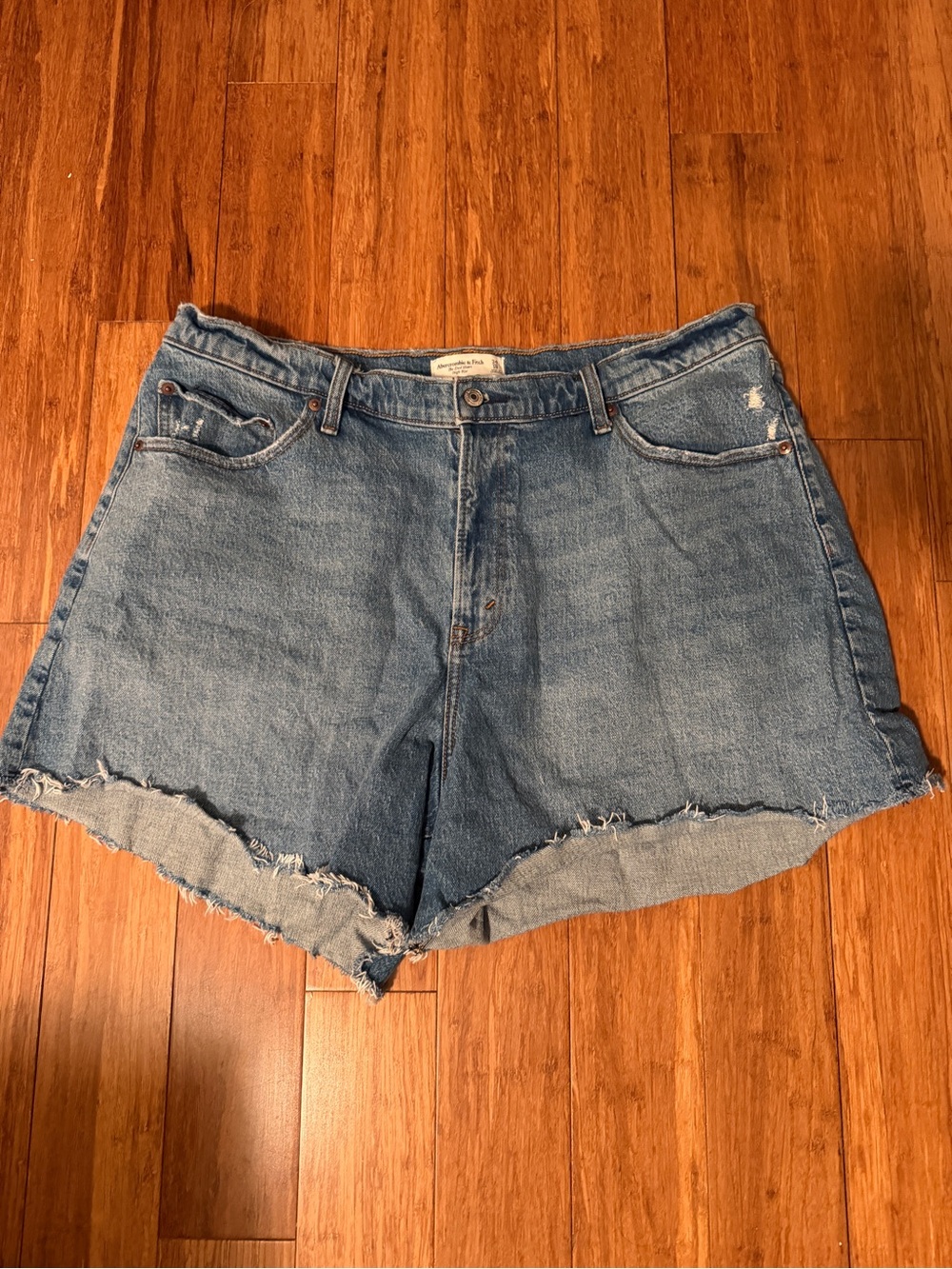 Abercrombie & Fitch Women's The Dad Short High Rise Curve Love 34 18